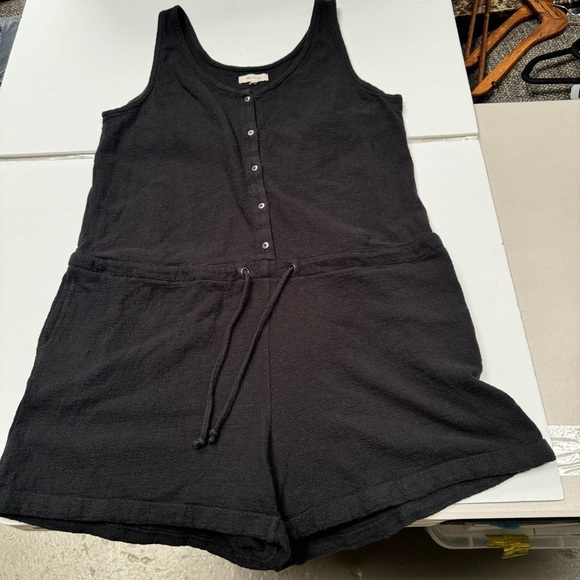 MADEWELL black romper 100% cotton large textured gauze sleeveless button pockets - Picture 1 of 13